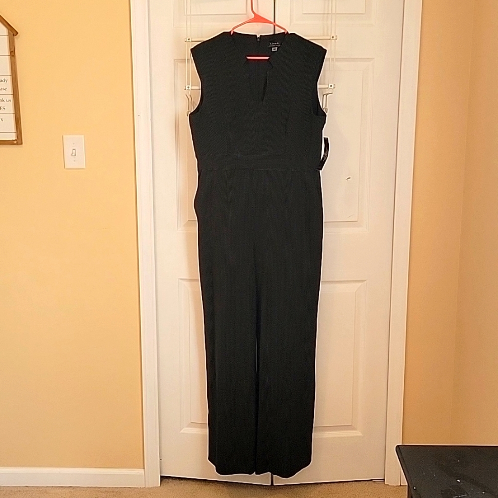 NWT Tahari Jumpsuit Black White Size 14